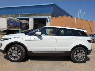 Range Rover Evoque waiting to be tested at ITV import test Range Rover Evoque at ITV